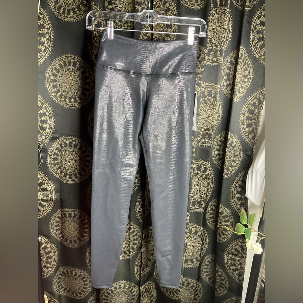 Yogaworks Mid Rise Snake Skin Print Leggings